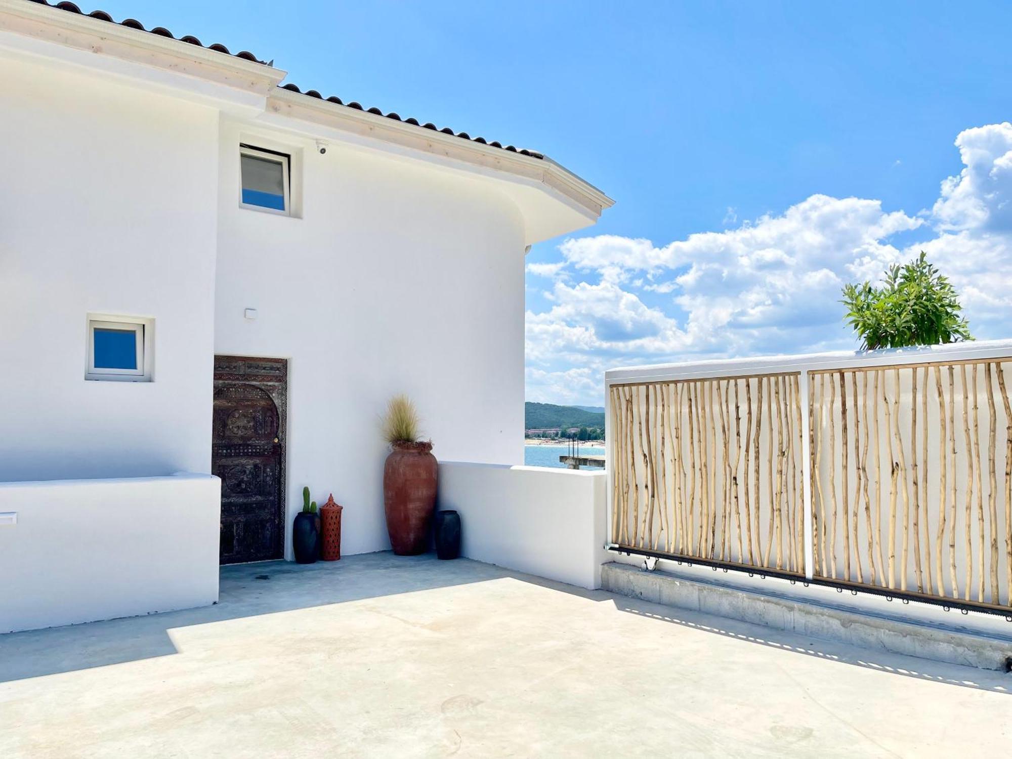 Aparthotel Casa De Oro Lujo Sosopol Exterior foto